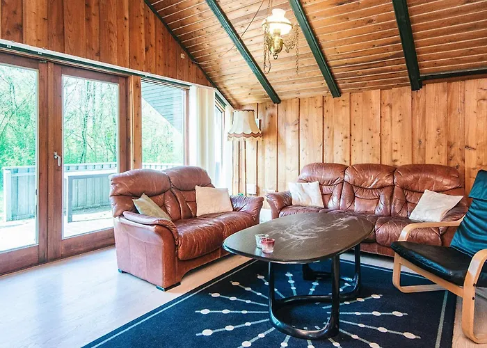 7 Person In Toftlund-by Traum